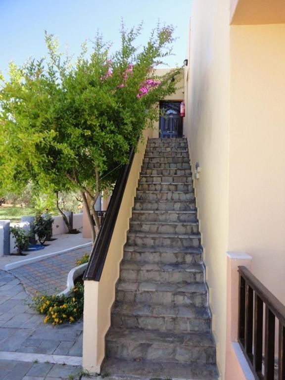 Aparthotel Pergamos Village 2*