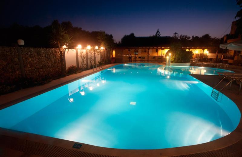 Pergamos Village 2*